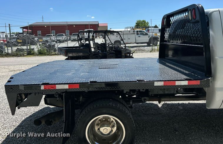 image for item EK8065 2011 Ford F550 Super Duty XLT  flatbed truck