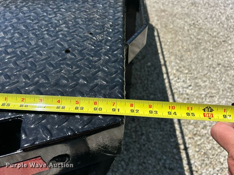 image for item EK8065 2011 Ford F550 Super Duty XLT  flatbed truck