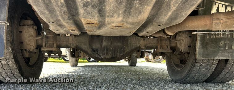 image for item EK8065 2011 Ford F550 Super Duty XLT  flatbed truck