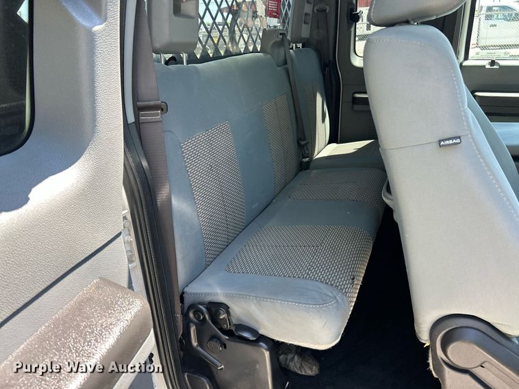 image for item EK8065 2011 Ford F550 Super Duty XLT  flatbed truck