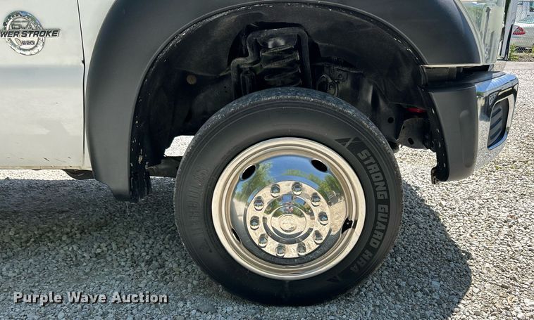 image for item EK8065 2011 Ford F550 Super Duty XLT  flatbed truck