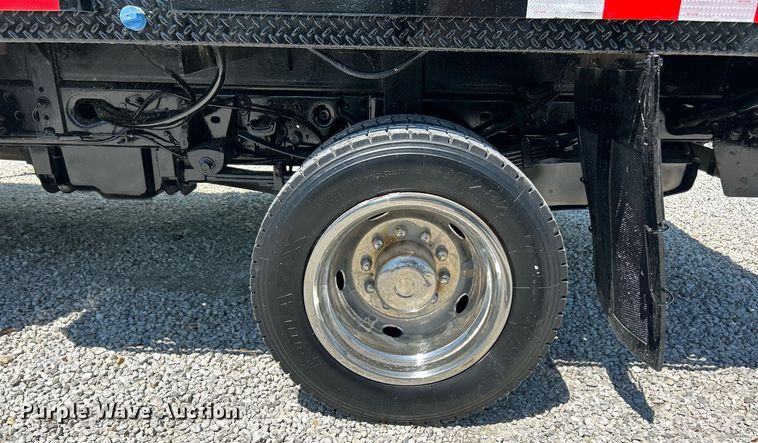 image for item EK8065 2011 Ford F550 Super Duty XLT  flatbed truck