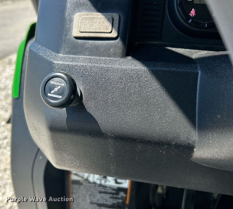 image for item EK8066 2012 John Deere XUV 550 S4 utility vehicle