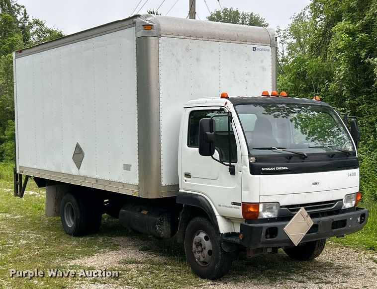 image for item EK8076 2007 UD Nissan UD1400 box truck