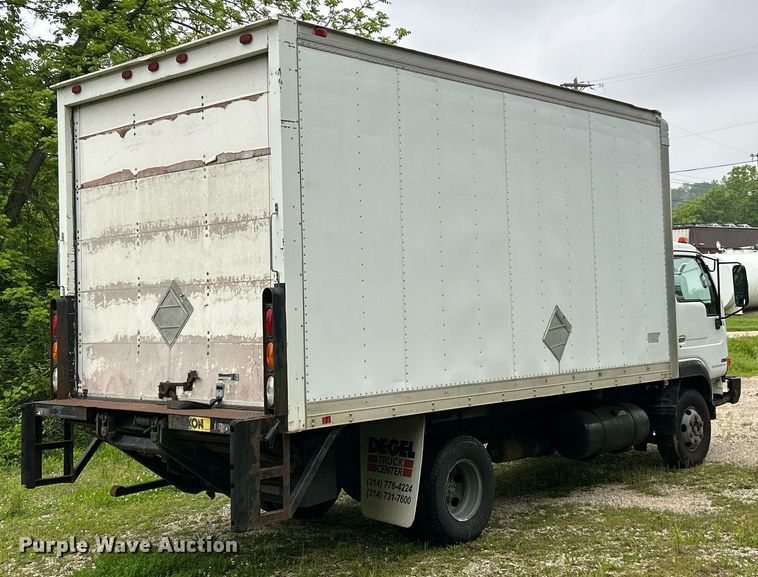 image for item EK8076 2007 UD Nissan UD1400 box truck