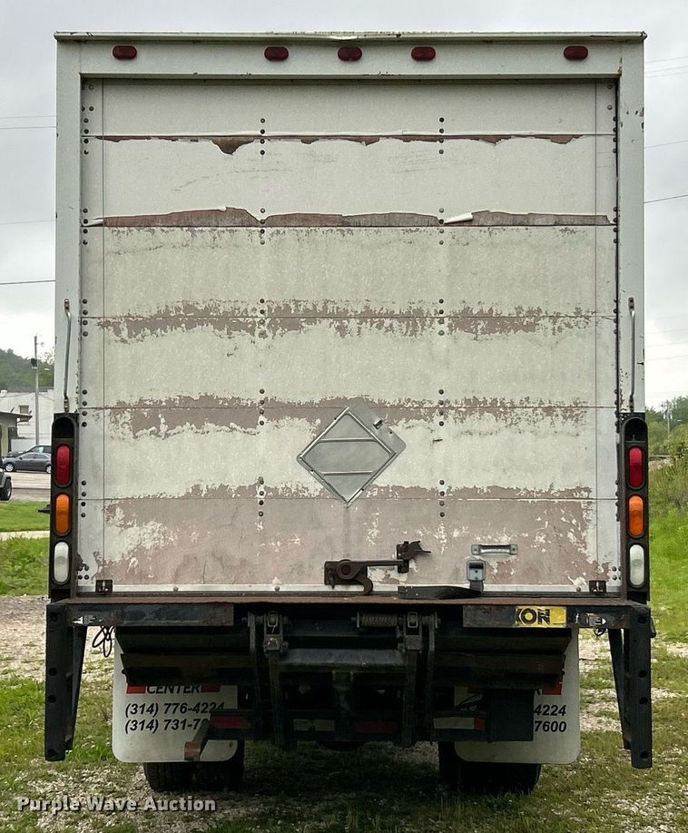 image for item EK8076 2007 UD Nissan UD1400 box truck