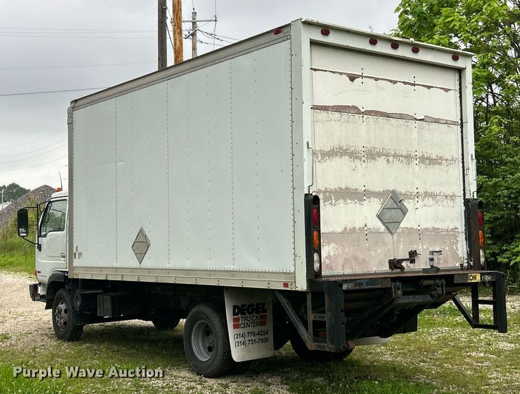 image for item EK8076 2007 UD Nissan UD1400 box truck