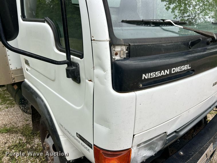image for item EK8076 2007 UD Nissan UD1400 box truck