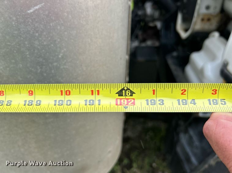 image for item EK8076 2007 UD Nissan UD1400 box truck