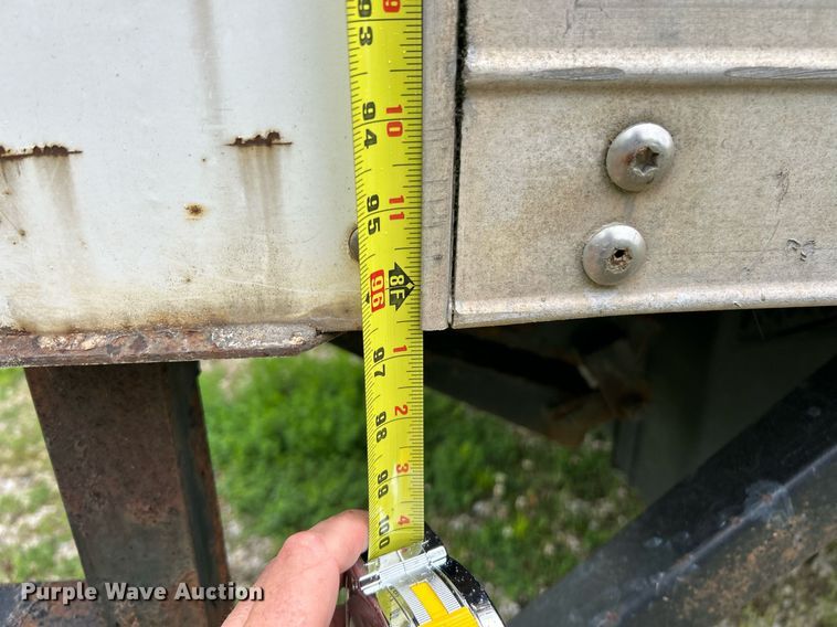 image for item EK8076 2007 UD Nissan UD1400 box truck