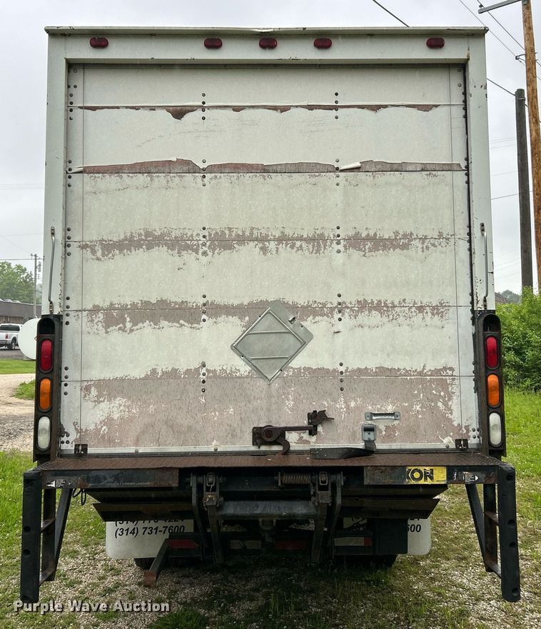 image for item EK8076 2007 UD Nissan UD1400 box truck