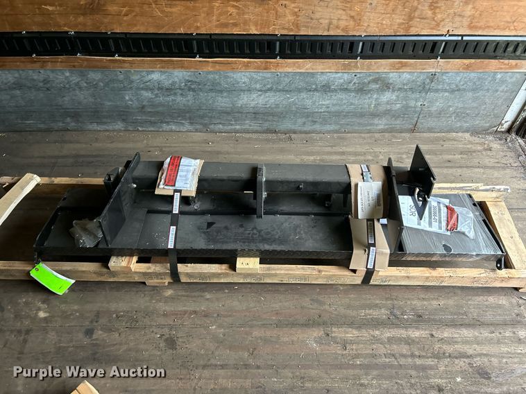 image for item EK8076 2007 UD Nissan UD1400 box truck