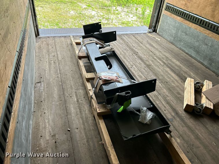 image for item EK8076 2007 UD Nissan UD1400 box truck