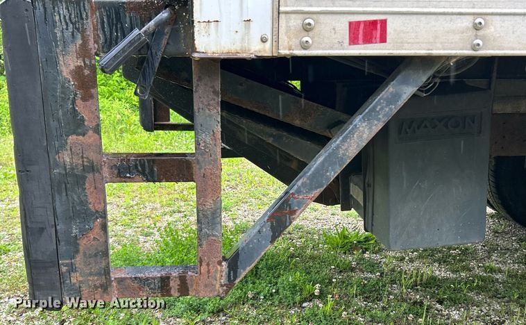 image for item EK8076 2007 UD Nissan UD1400 box truck