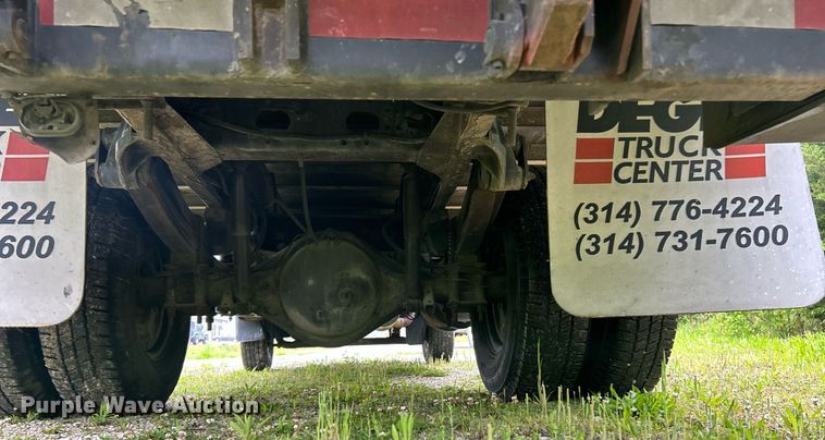 image for item EK8076 2007 UD Nissan UD1400 box truck