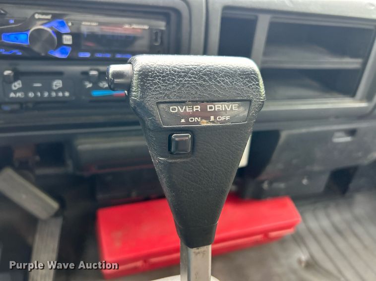 image for item EK8076 2007 UD Nissan UD1400 box truck