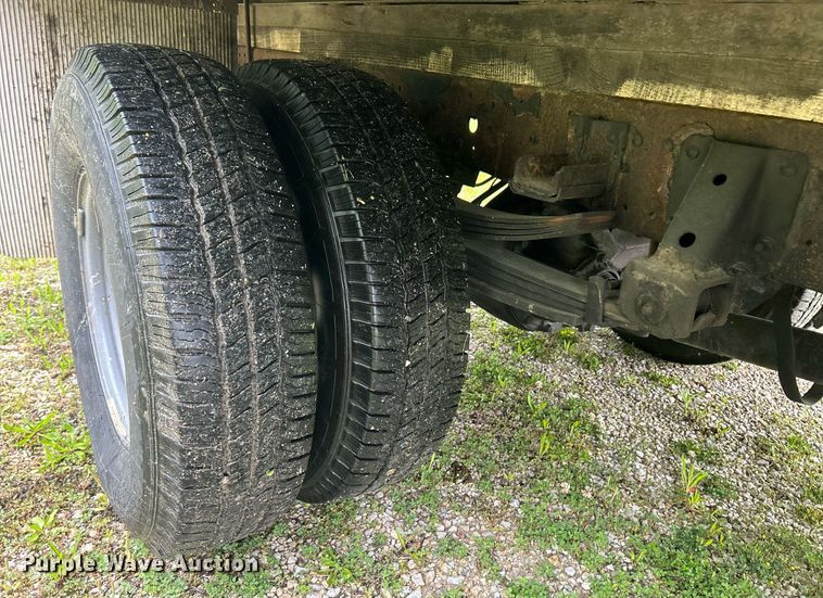 image for item EK8076 2007 UD Nissan UD1400 box truck