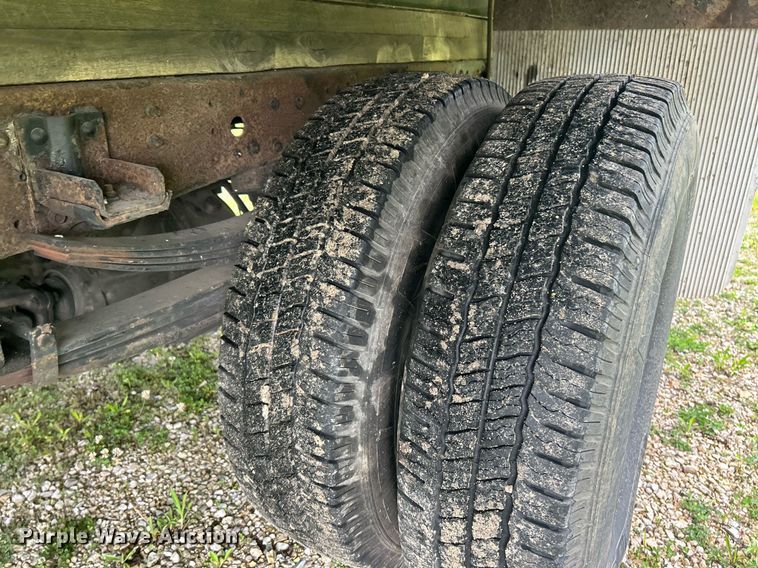 image for item EK8076 2007 UD Nissan UD1400 box truck