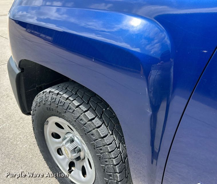 image for item EK8079 2013 Chevrolet Silverado 1500 pickup truck