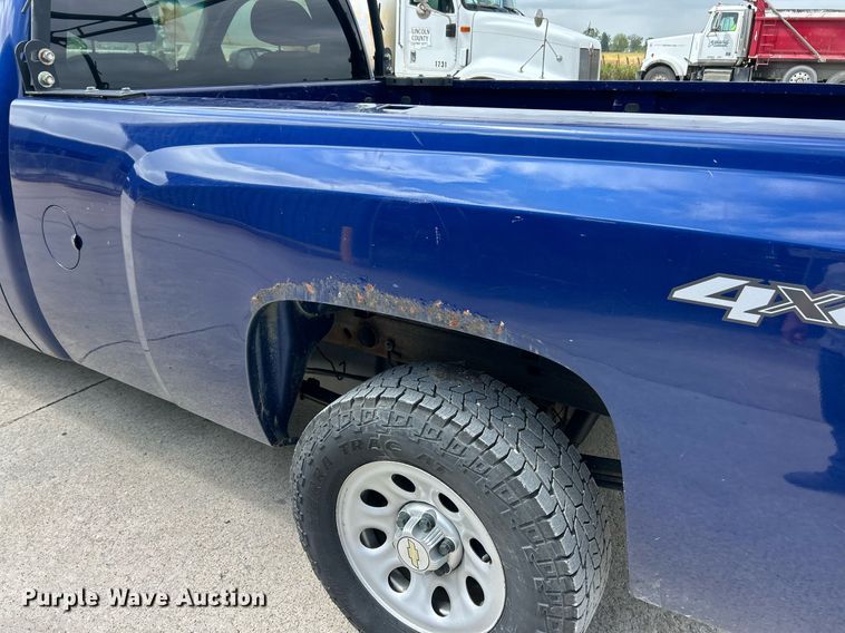 image for item EK8079 2013 Chevrolet Silverado 1500 pickup truck