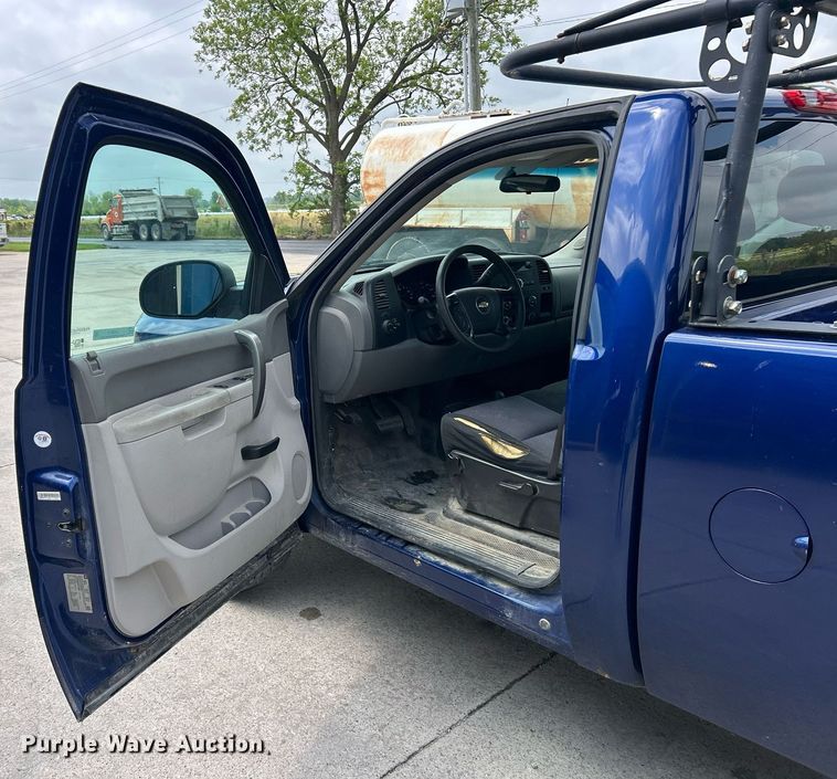 image for item EK8079 2013 Chevrolet Silverado 1500 pickup truck