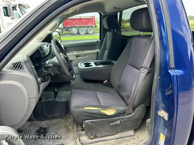 image for item EK8079 2013 Chevrolet Silverado 1500 pickup truck