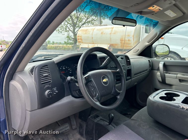 image for item EK8079 2013 Chevrolet Silverado 1500 pickup truck