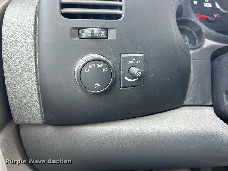 image for item EK8079 2013 Chevrolet Silverado 1500 pickup truck