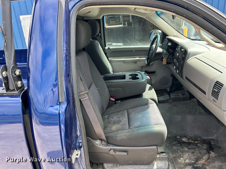 image for item EK8079 2013 Chevrolet Silverado 1500 pickup truck