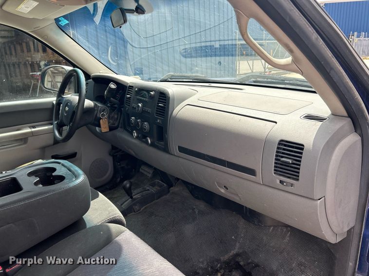 image for item EK8079 2013 Chevrolet Silverado 1500 pickup truck