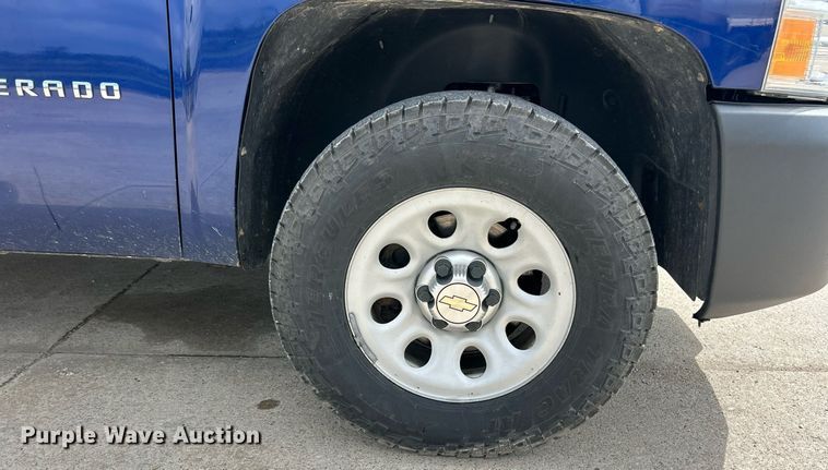 image for item EK8079 2013 Chevrolet Silverado 1500 pickup truck