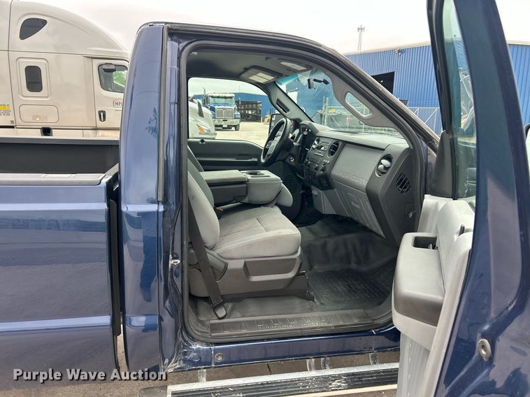 image for item EK8080 2012 Ford F250 Super Duty XL pickup truck