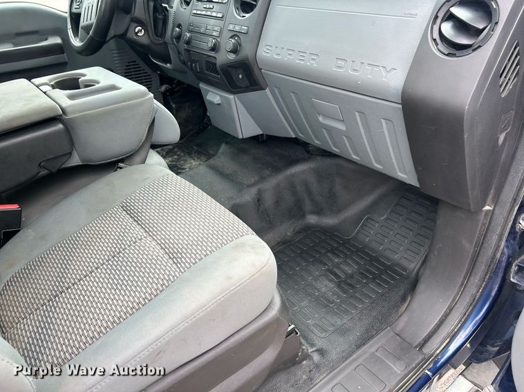 image for item EK8080 2012 Ford F250 Super Duty XL pickup truck