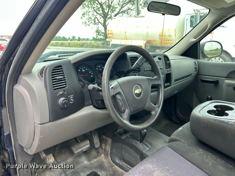 image for item EK8083 2012 Chevrolet Silverado 1500 pickup truck