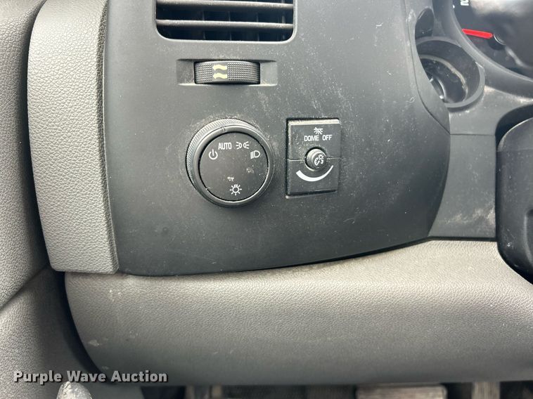 image for item EK8083 2012 Chevrolet Silverado 1500 pickup truck