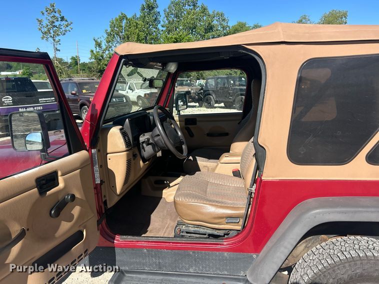 image for item EK8092 1999 Jeep Wrangler Sport SUV