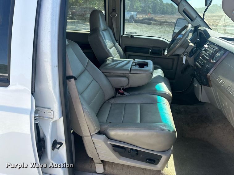 image for item EK8093 2008 Ford F250 Super Duty Lariat Crew Cab pickup truck