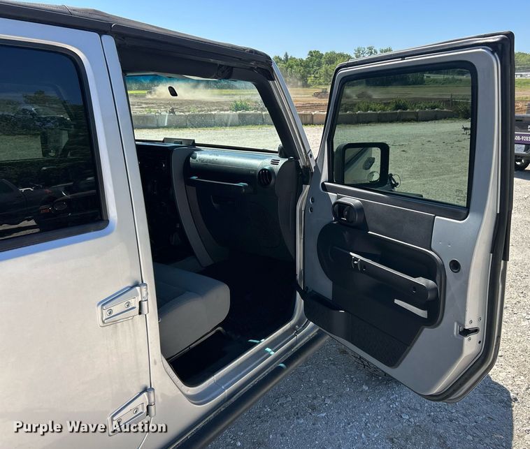 image for item EK8095 2008 Jeep Rubicon SUV