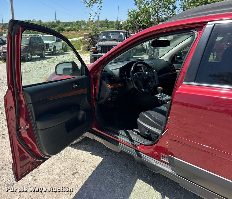 image for item EK8096 2014 Subaru Outback SUV