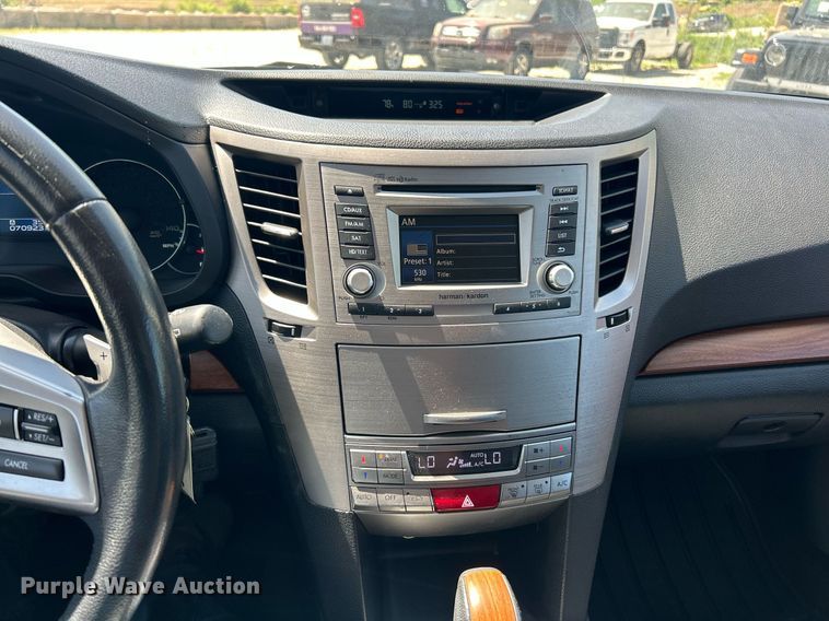 image for item EK8096 2014 Subaru Outback SUV