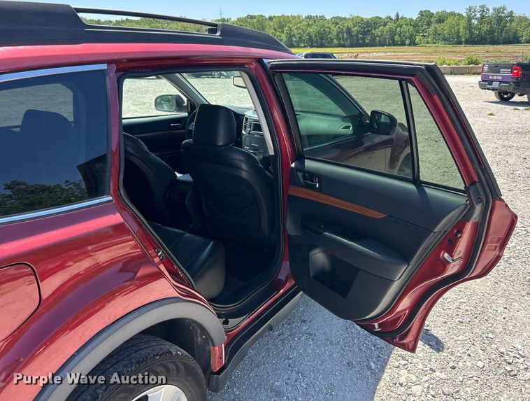 image for item EK8096 2014 Subaru Outback SUV