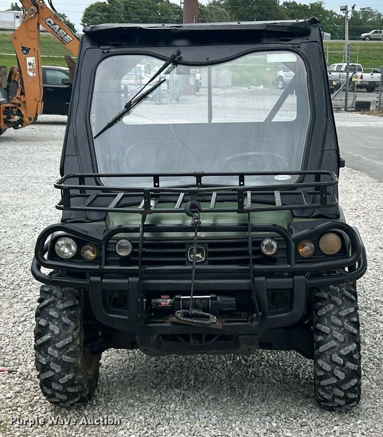 image for item EK8097 John Deere Gator 825i utility vehicle