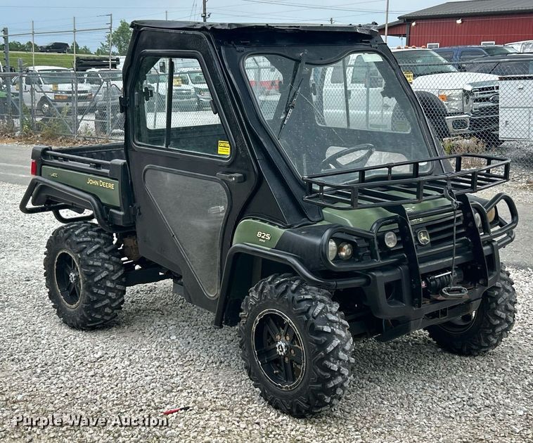 image for item EK8097 John Deere Gator 825i utility vehicle