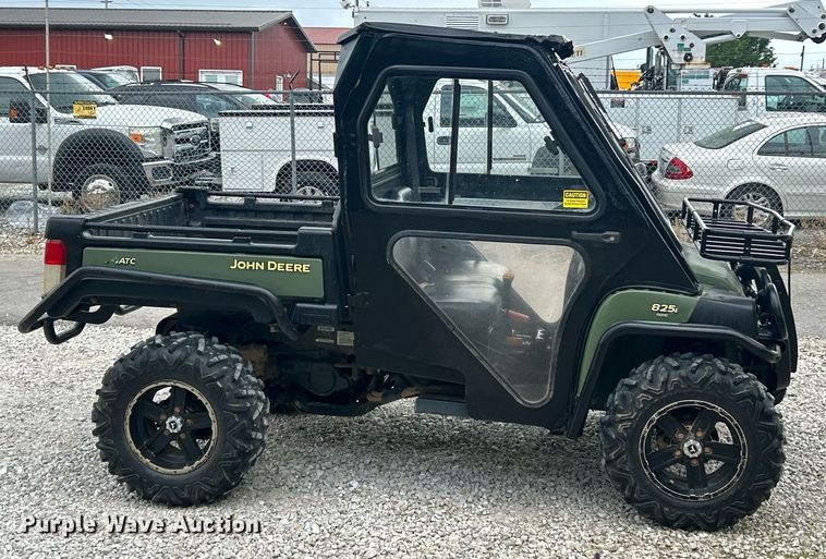 image for item EK8097 John Deere Gator 825i utility vehicle