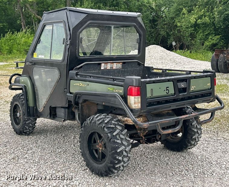 image for item EK8097 John Deere Gator 825i utility vehicle
