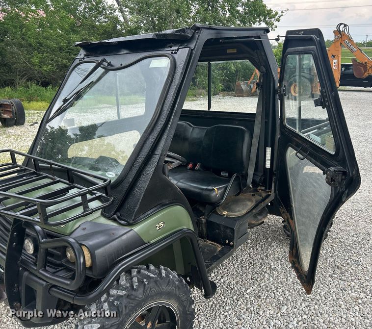 image for item EK8097 John Deere Gator 825i utility vehicle