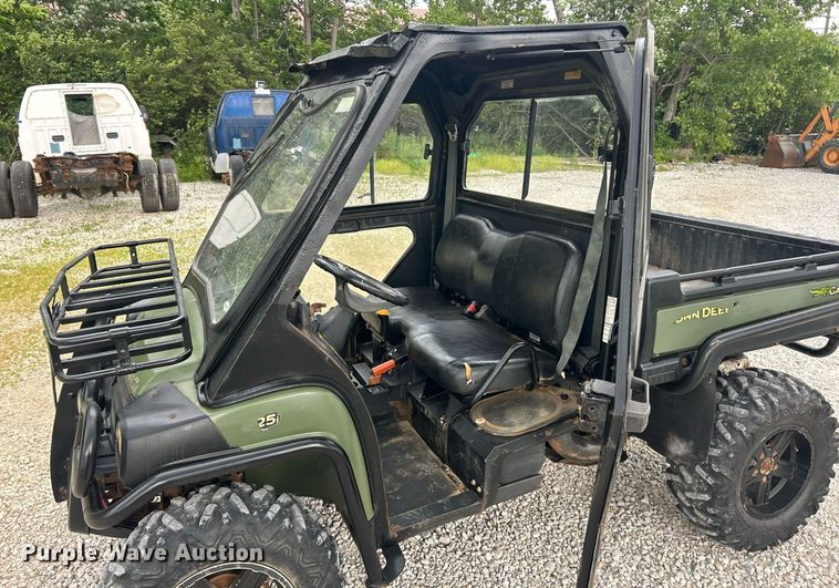 image for item EK8097 John Deere Gator 825i utility vehicle