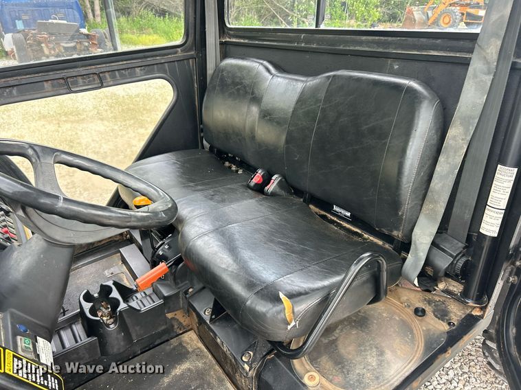 image for item EK8097 John Deere Gator 825i utility vehicle