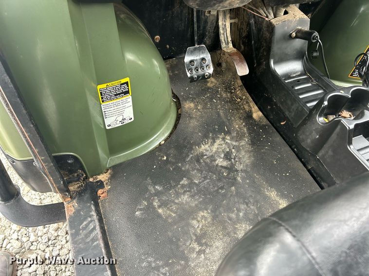 image for item EK8097 John Deere Gator 825i utility vehicle