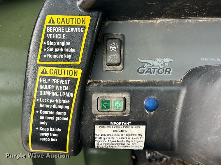 image for item EK8097 John Deere Gator 825i utility vehicle